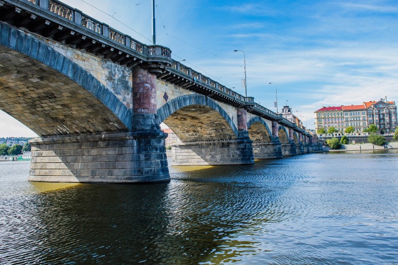 prague-924761_1920